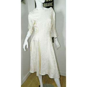 Unique Vintage Dress Size Medium Ivory Wedding‎ Bridal Fit Flare Brocade Ruched